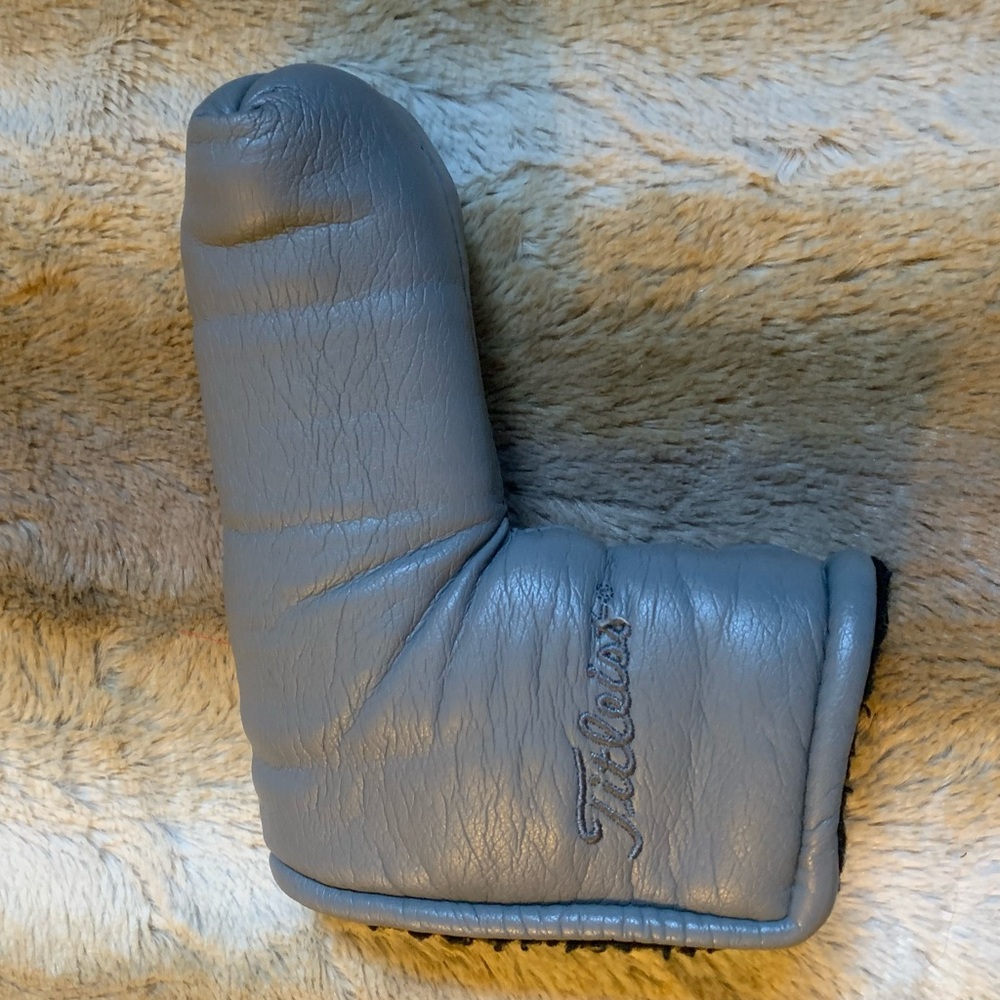 Titleist Scotty Cameron Pro Platinum Gray Cover